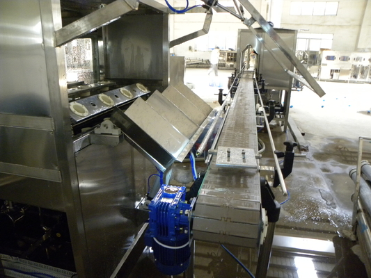 200bph PET Bottle Automatic Filling And Capping Machine 5 Gallon 20L